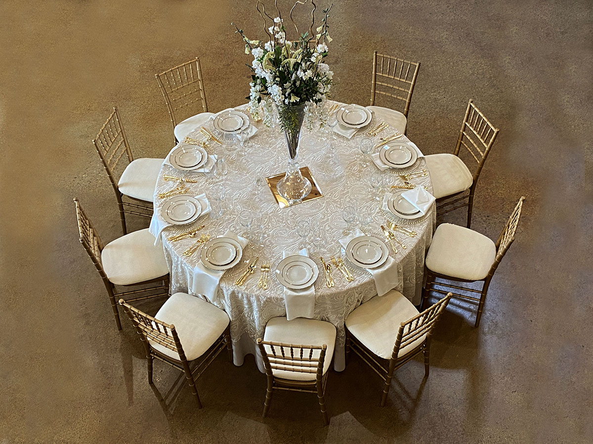 108" Round Ivory Paisley Lace on 132" Round Linen with Ivory Matte Satin Napkin